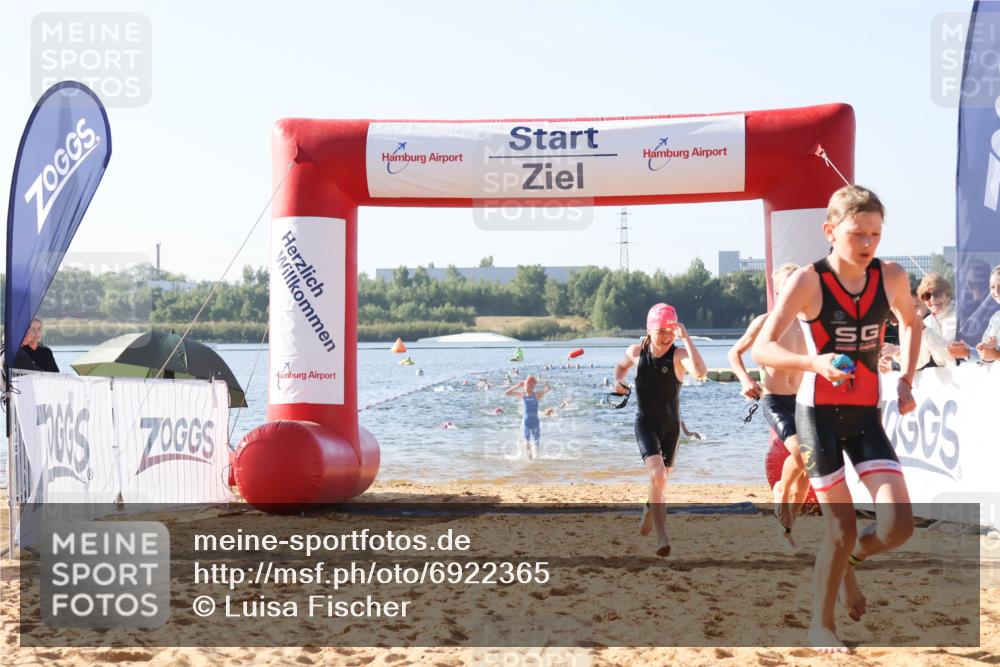 01.09.2024 - 17. Tribühne Triathlon Luisa Fischer http://msf.ph/oto/6922365 01.09.2024 09:30:17 Schwimmen 65, 68, 79, 96, 103, 112 meine-sportfotos.de