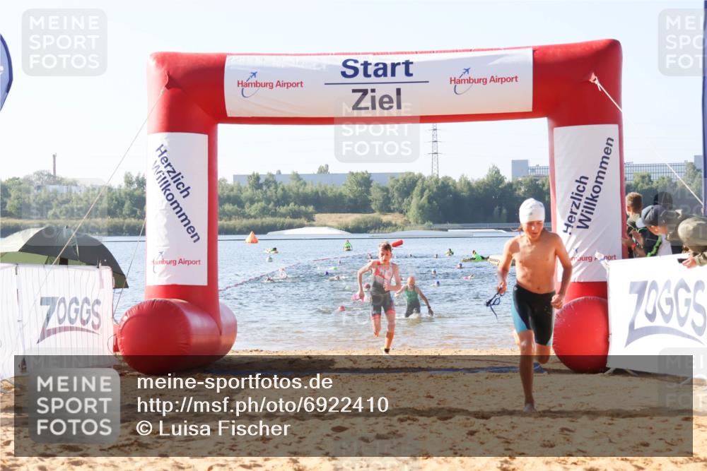 01.09.2024 - 17. Tribühne Triathlon Luisa Fischer http://msf.ph/oto/6922410 01.09.2024 09:30:30 Schwimmen 63, 96, 112, 124, 127 meine-sportfotos.de