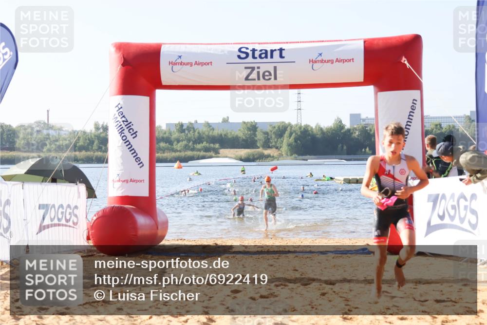 01.09.2024 - 17. Tribühne Triathlon Luisa Fischer http://msf.ph/oto/6922419 01.09.2024 09:30:33 Schwimmen 63, 85, 96, 124, 127 meine-sportfotos.de