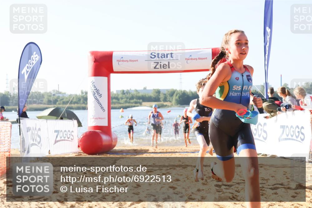 01.09.2024 - 17. Tribühne Triathlon Luisa Fischer http://msf.ph/oto/6922513 01.09.2024 09:31:04 Schwimmen 70, 75, 78, 81, 86, 88, 92, 104, 113, 128, 136 meine-sportfotos.de