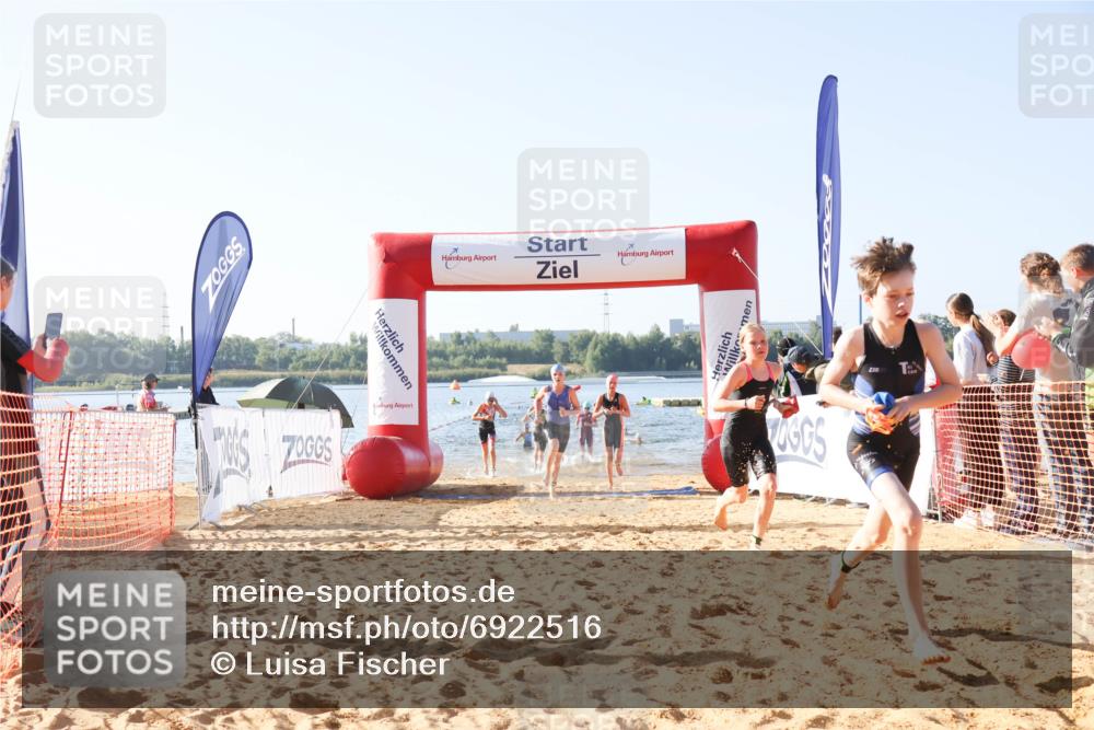 01.09.2024 - 17. Tribühne Triathlon Luisa Fischer http://msf.ph/oto/6922516 01.09.2024 09:31:05 Schwimmen 58, 70, 75, 78, 81, 86, 92, 104, 113, 128, 129, 136 meine-sportfotos.de