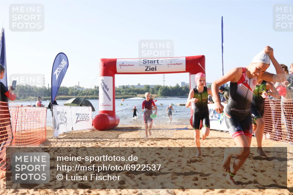 01.09.2024 - 17. Tribühne Triathlon Luisa Fischer http://msf.ph/oto/6922537 01.09.2024 09:31:11 Schwimmen 58, 70, 75, 77, 78, 81, 86, 97, 104, 113, 128, 129, 136 meine-sportfotos.de