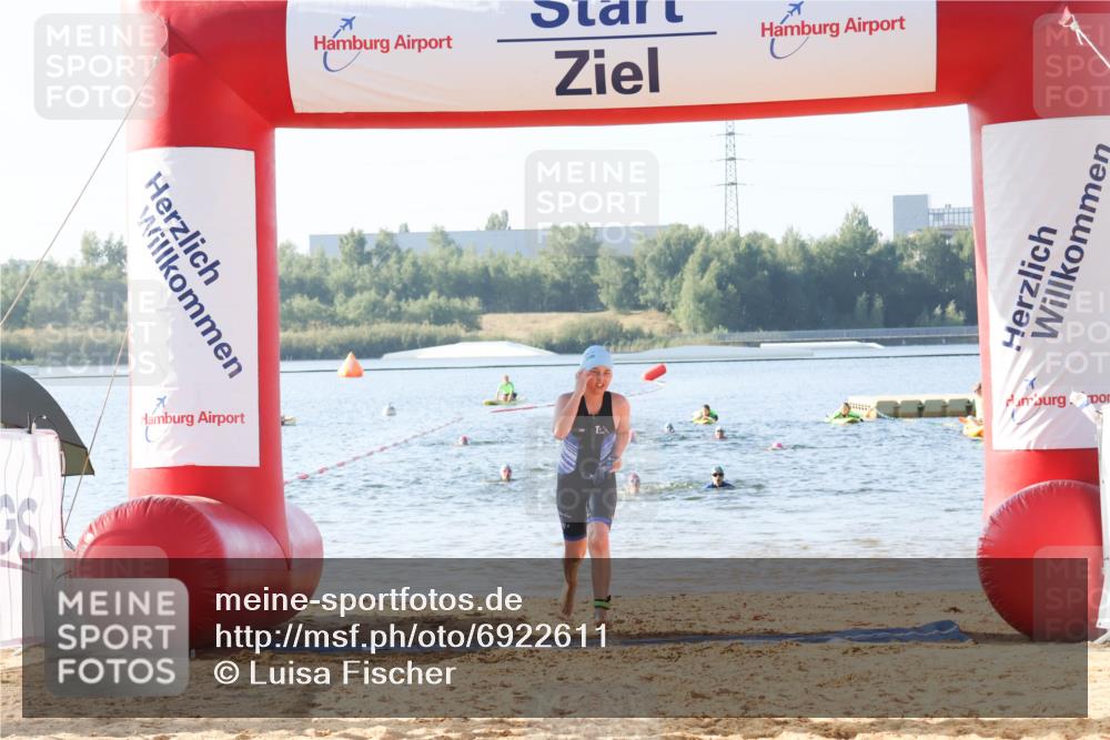 01.09.2024 - 17. Tribühne Triathlon Luisa Fischer http://msf.ph/oto/6922611 01.09.2024 09:31:31 Schwimmen 122 meine-sportfotos.de