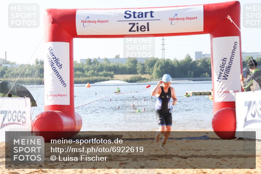 01.09.2024 - 17. Tribühne Triathlon Luisa Fischer http://msf.ph/oto/6922619 01.09.2024 09:31:32 Schwimmen 122 meine-sportfotos.de