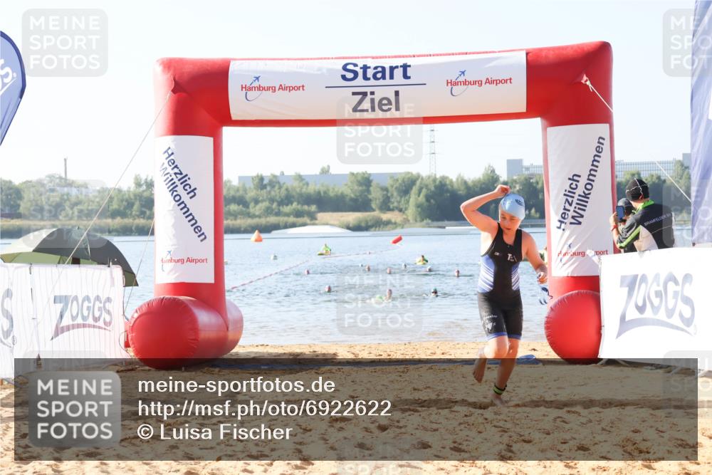 01.09.2024 - 17. Tribühne Triathlon Luisa Fischer http://msf.ph/oto/6922622 01.09.2024 09:31:33 Schwimmen 122 meine-sportfotos.de