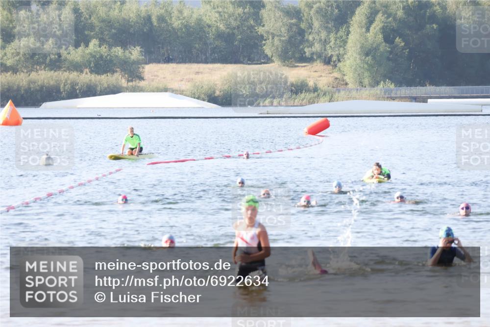 01.09.2024 - 17. Tribühne Triathlon Luisa Fischer http://msf.ph/oto/6922634 01.09.2024 09:31:39 Schwimmen 91, 122 meine-sportfotos.de