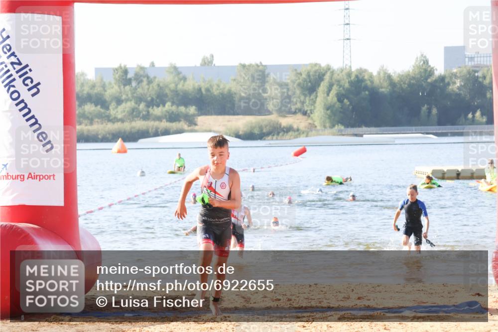01.09.2024 - 17. Tribühne Triathlon Luisa Fischer http://msf.ph/oto/6922655 01.09.2024 09:31:45 Schwimmen 91, 116, 121 meine-sportfotos.de