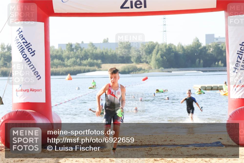 01.09.2024 - 17. Tribühne Triathlon Luisa Fischer http://msf.ph/oto/6922659 01.09.2024 09:31:45 Schwimmen 91, 116, 121 meine-sportfotos.de