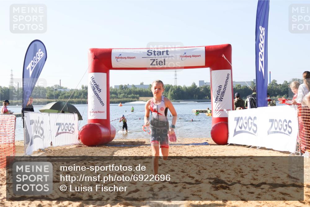 01.09.2024 - 17. Tribühne Triathlon Luisa Fischer http://msf.ph/oto/6922696 01.09.2024 09:31:52 Schwimmen 91, 102, 116, 121, 123 meine-sportfotos.de