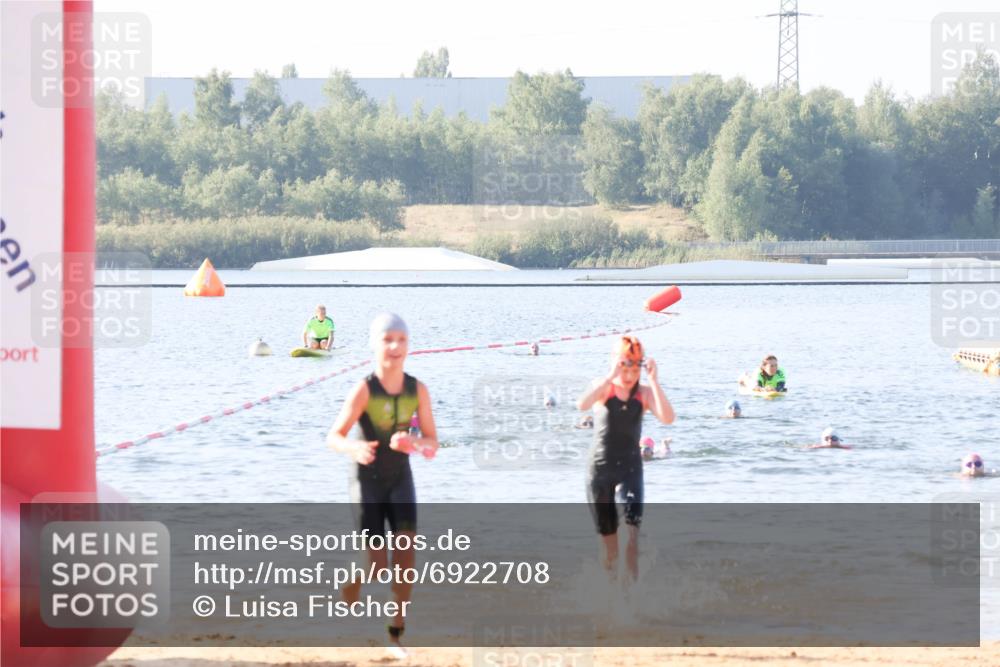 01.09.2024 - 17. Tribühne Triathlon Luisa Fischer http://msf.ph/oto/6922708 01.09.2024 09:31:56 Schwimmen 102, 116, 121, 123 meine-sportfotos.de