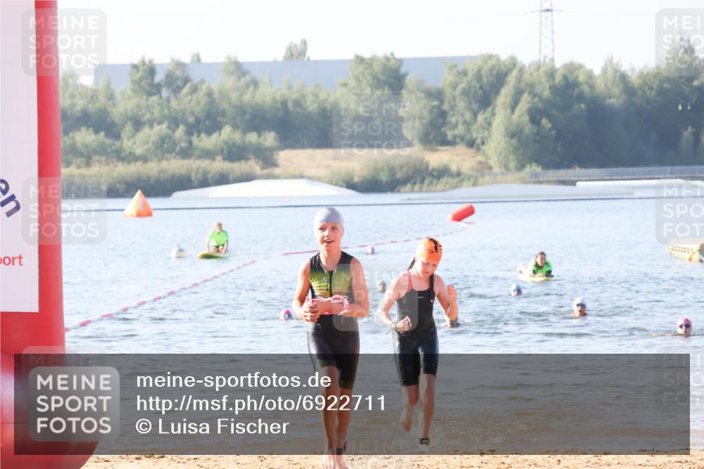 01.09.2024 - 17. Tribühne Triathlon Luisa Fischer http://msf.ph/oto/6922711 01.09.2024 09:31:56 Schwimmen 102, 116, 121, 123 meine-sportfotos.de