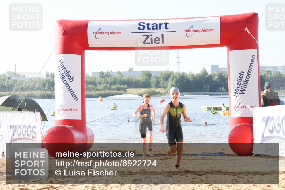 01.09.2024 - 17. Tribühne Triathlon Luisa Fischer http://msf.ph/oto/6922724 01.09.2024 09:31:59 Schwimmen 102, 116, 121, 123 meine-sportfotos.de
