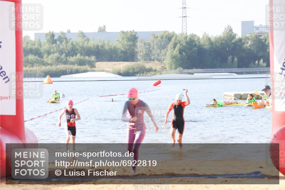 01.09.2024 - 17. Tribühne Triathlon Luisa Fischer http://msf.ph/oto/6922819 01.09.2024 09:32:25 Schwimmen 59, 74, 126 meine-sportfotos.de