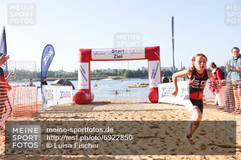 01.09.2024 - 17. Tribühne Triathlon Luisa Fischer http://msf.ph/oto/6922850 01.09.2024 09:32:33 Schwimmen 59, 74, 126 meine-sportfotos.de