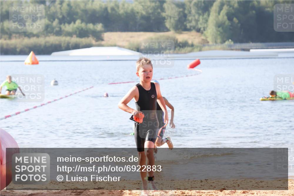 01.09.2024 - 17. Tribühne Triathlon Luisa Fischer http://msf.ph/oto/6922883 01.09.2024 09:32:43 Schwimmen 69, 80 meine-sportfotos.de