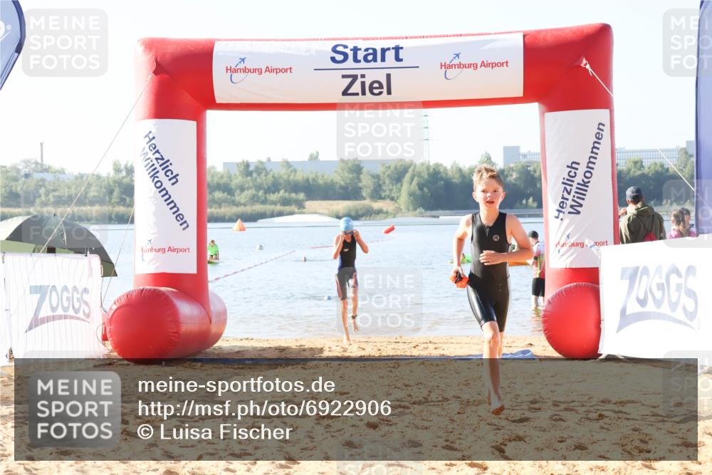 01.09.2024 - 17. Tribühne Triathlon Luisa Fischer http://msf.ph/oto/6922906 01.09.2024 09:32:46 Schwimmen 69, 80 meine-sportfotos.de