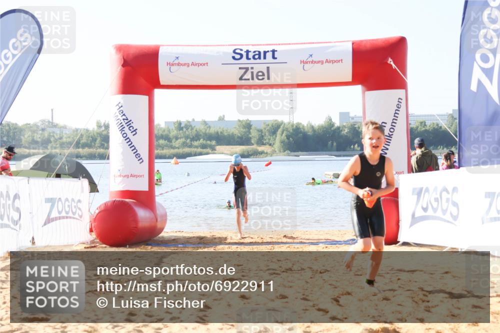 01.09.2024 - 17. Tribühne Triathlon Luisa Fischer http://msf.ph/oto/6922911 01.09.2024 09:32:46 Schwimmen 69, 80 meine-sportfotos.de