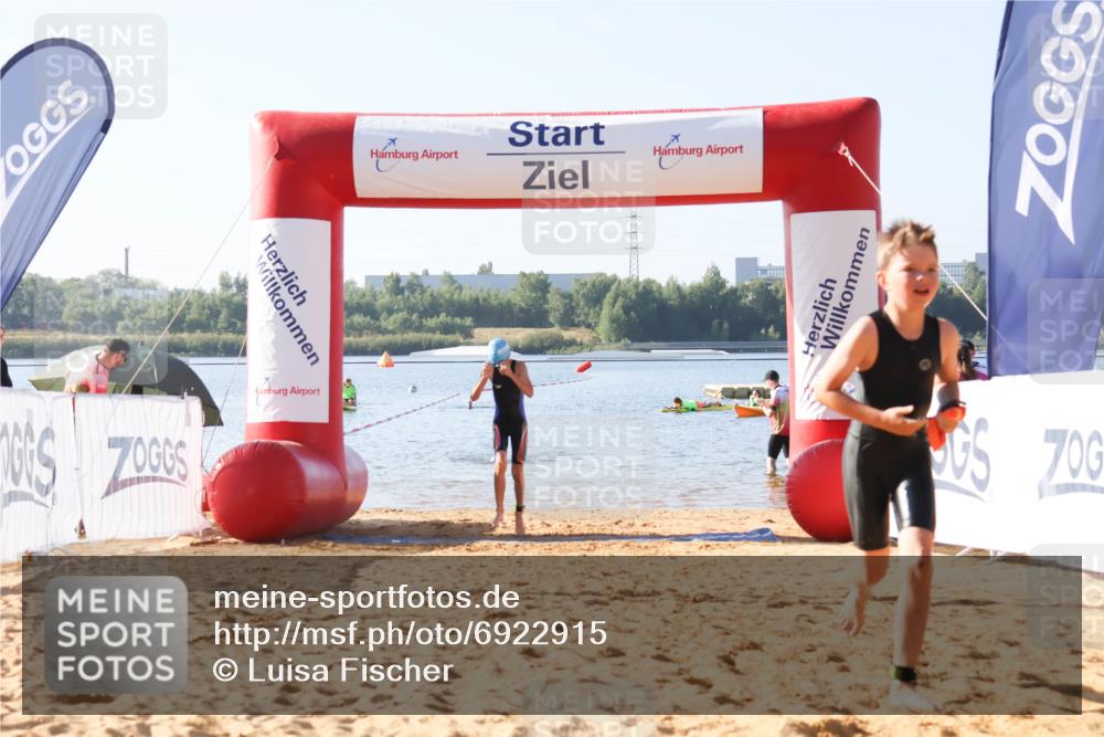 01.09.2024 - 17. Tribühne Triathlon Luisa Fischer http://msf.ph/oto/6922915 01.09.2024 09:32:47 Schwimmen 69, 80 meine-sportfotos.de
