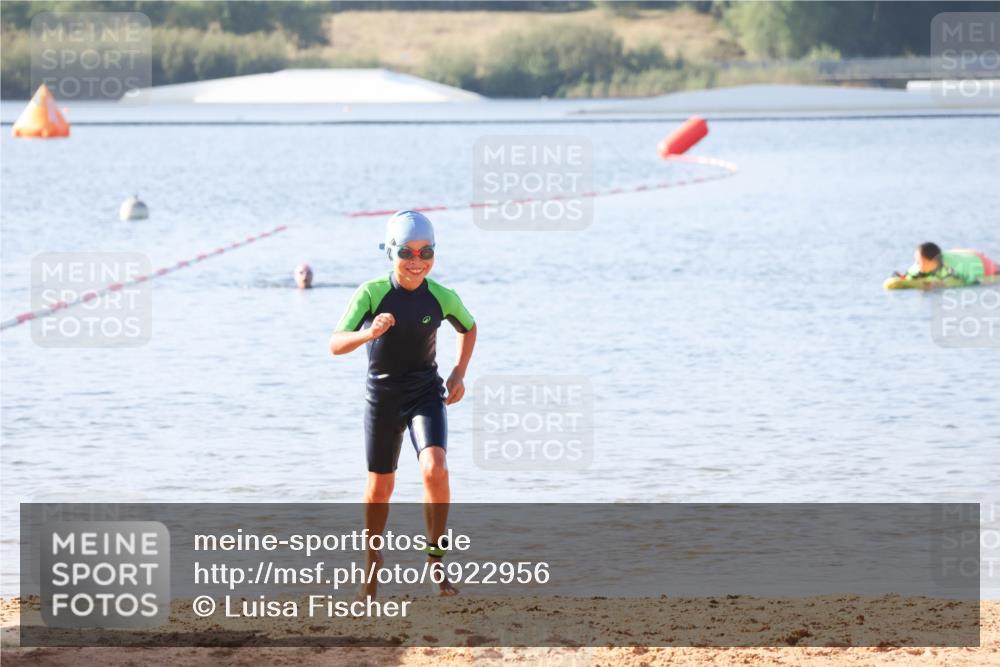 01.09.2024 - 17. Tribühne Triathlon Luisa Fischer http://msf.ph/oto/6922956 01.09.2024 09:32:56 Schwimmen 80, 120 meine-sportfotos.de