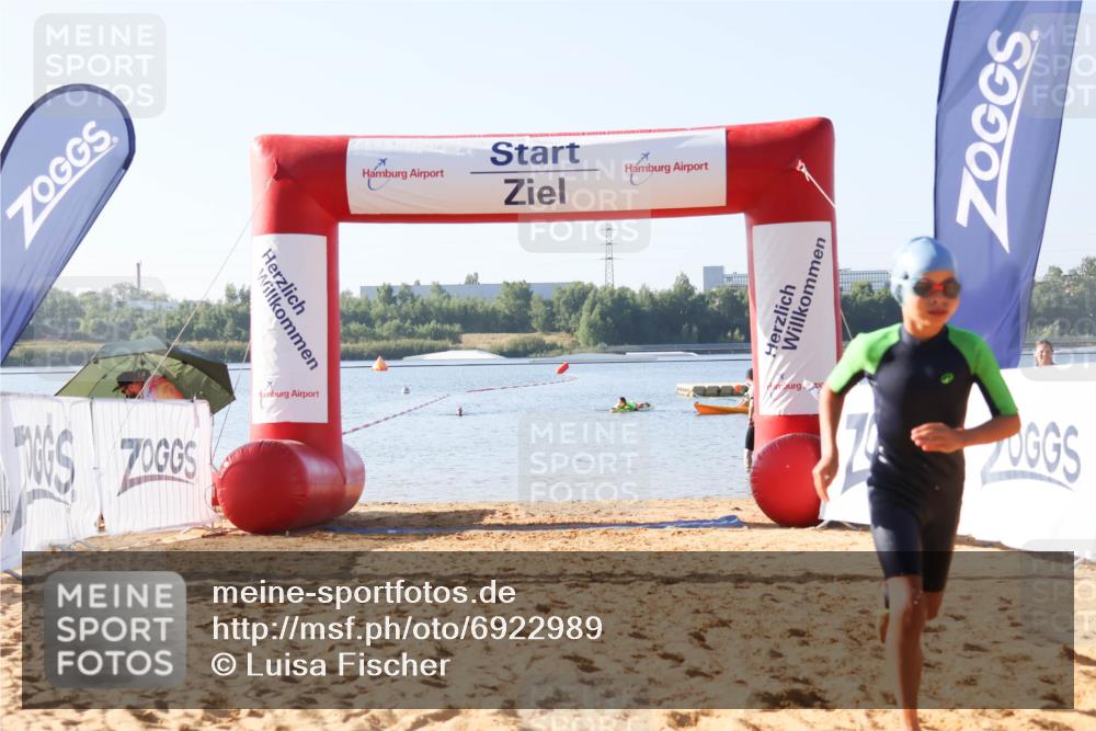 01.09.2024 - 17. Tribühne Triathlon Luisa Fischer http://msf.ph/oto/6922989 01.09.2024 09:33:02 Schwimmen 120 meine-sportfotos.de