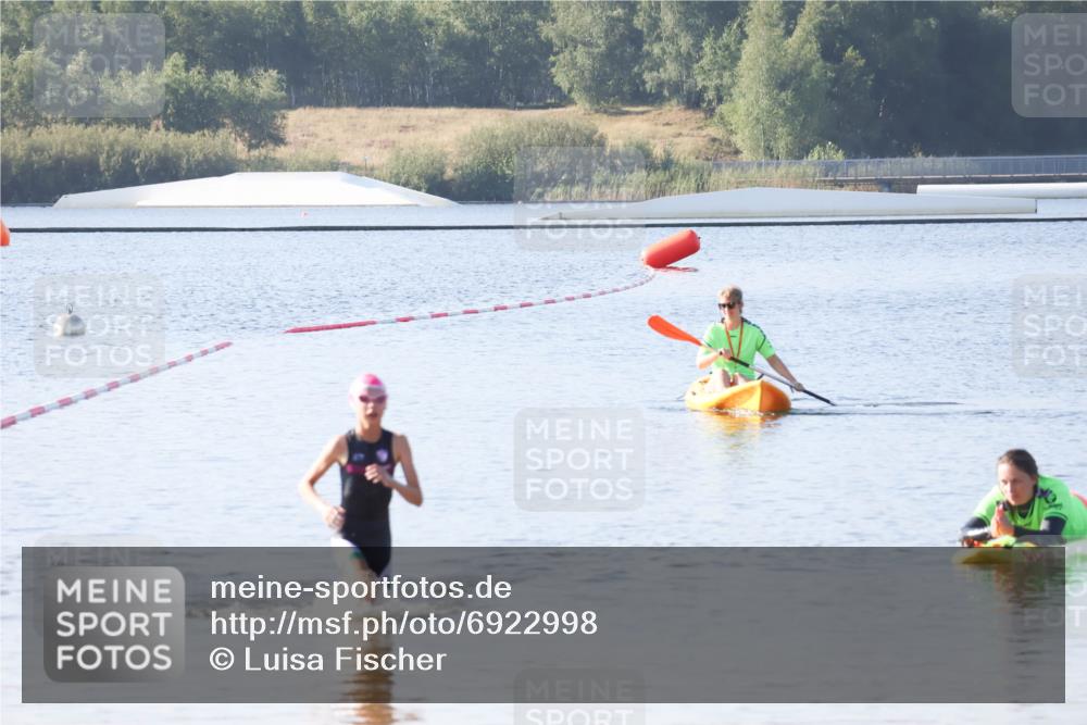 01.09.2024 - 17. Tribühne Triathlon Luisa Fischer http://msf.ph/oto/6922998 01.09.2024 09:33:54 Schwimmen 101 meine-sportfotos.de