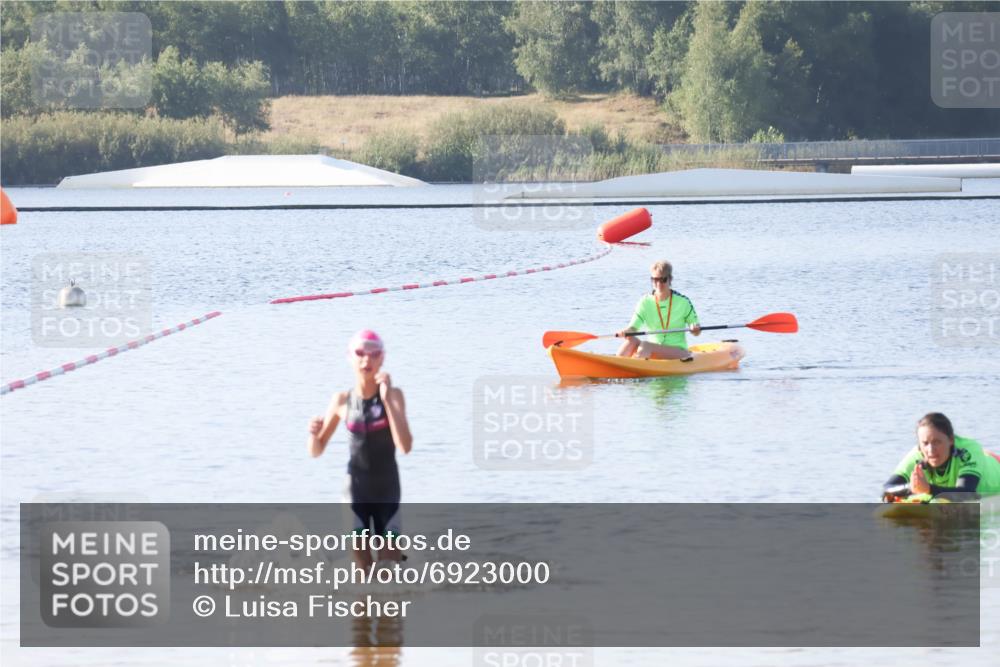 01.09.2024 - 17. Tribühne Triathlon Luisa Fischer http://msf.ph/oto/6923000 01.09.2024 09:33:55 Schwimmen 101 meine-sportfotos.de