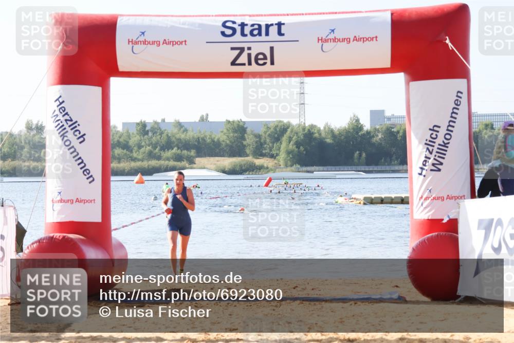 01.09.2024 - 17. Tribühne Triathlon Luisa Fischer http://msf.ph/oto/6923080 01.09.2024 10:03:19 Schwimmen 146 meine-sportfotos.de