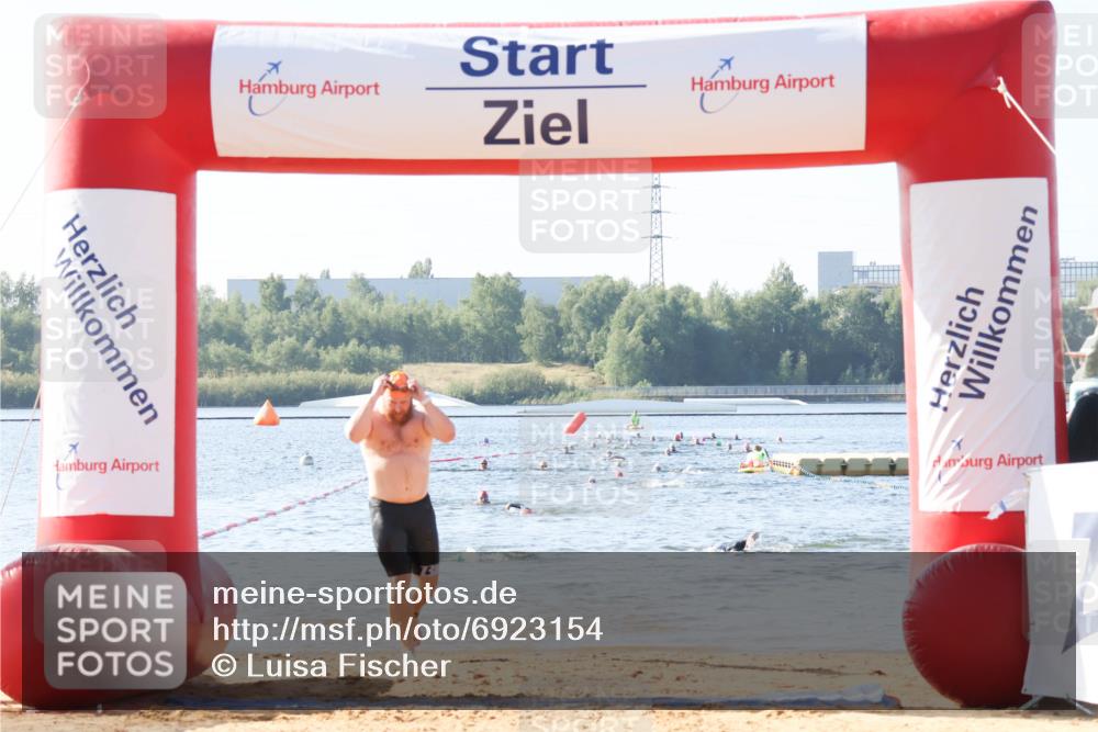 01.09.2024 - 17. Tribühne Triathlon Luisa Fischer http://msf.ph/oto/6923154 01.09.2024 10:03:59 Schwimmen 155 meine-sportfotos.de