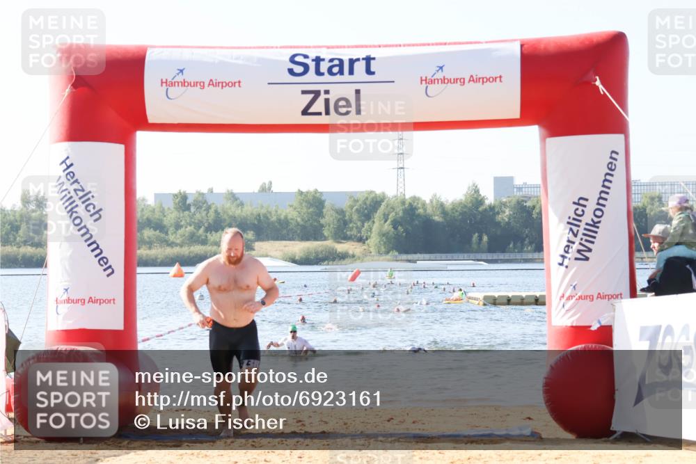 01.09.2024 - 17. Tribühne Triathlon Luisa Fischer http://msf.ph/oto/6923161 01.09.2024 10:04:00 Schwimmen 155 meine-sportfotos.de