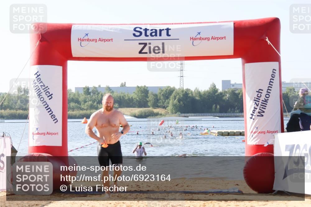 01.09.2024 - 17. Tribühne Triathlon Luisa Fischer http://msf.ph/oto/6923164 01.09.2024 10:04:01 Schwimmen 155 meine-sportfotos.de
