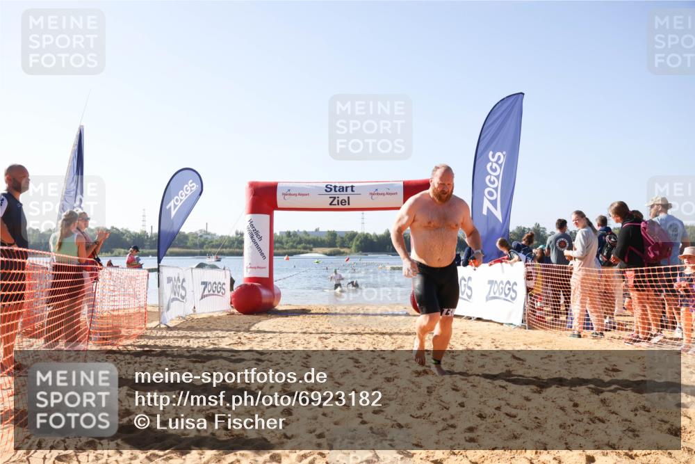 01.09.2024 - 17. Tribühne Triathlon Luisa Fischer http://msf.ph/oto/6923182 01.09.2024 10:04:04 Schwimmen 153, 155, 1075 meine-sportfotos.de