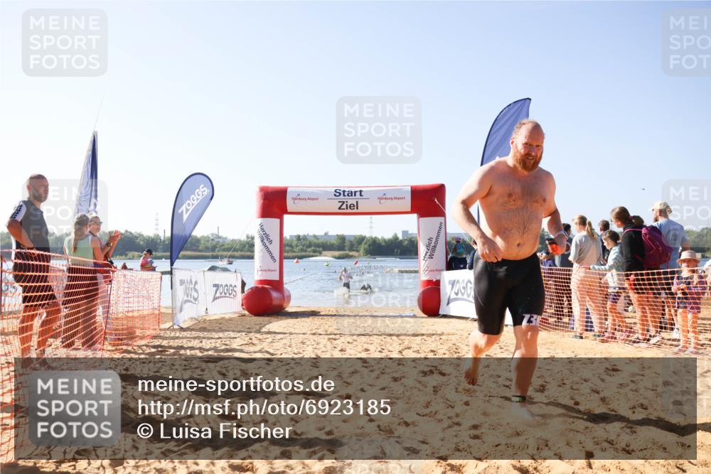 01.09.2024 - 17. Tribühne Triathlon Luisa Fischer http://msf.ph/oto/6923185 01.09.2024 10:04:05 Schwimmen 153, 155, 1075 meine-sportfotos.de