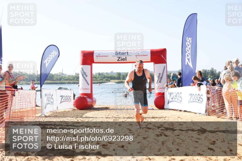 01.09.2024 - 17. Tribühne Triathlon Luisa Fischer http://msf.ph/oto/6923298 01.09.2024 10:04:39 Schwimmen 152 meine-sportfotos.de