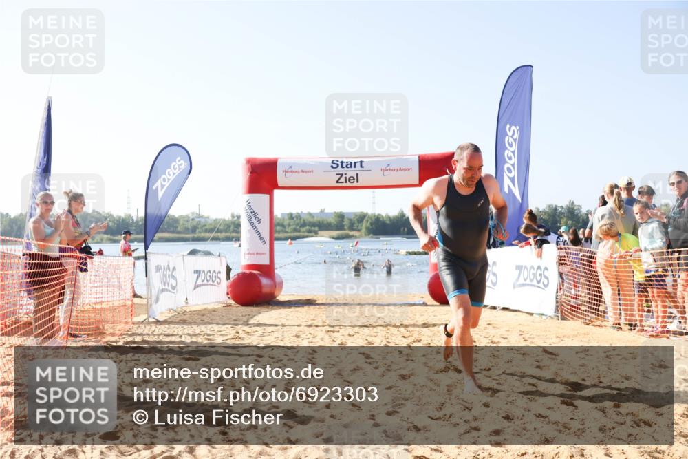01.09.2024 - 17. Tribühne Triathlon Luisa Fischer http://msf.ph/oto/6923303 01.09.2024 10:04:39 Schwimmen 152 meine-sportfotos.de