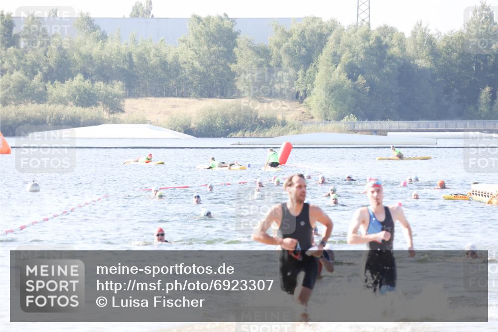 01.09.2024 - 17. Tribühne Triathlon Luisa Fischer http://msf.ph/oto/6923307 01.09.2024 10:04:45 Schwimmen 140, 152, 1062 meine-sportfotos.de