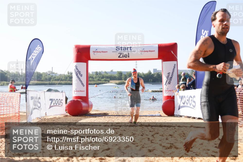 01.09.2024 - 17. Tribühne Triathlon Luisa Fischer http://msf.ph/oto/6923350 01.09.2024 10:04:52 Schwimmen 140, 143, 1062 meine-sportfotos.de