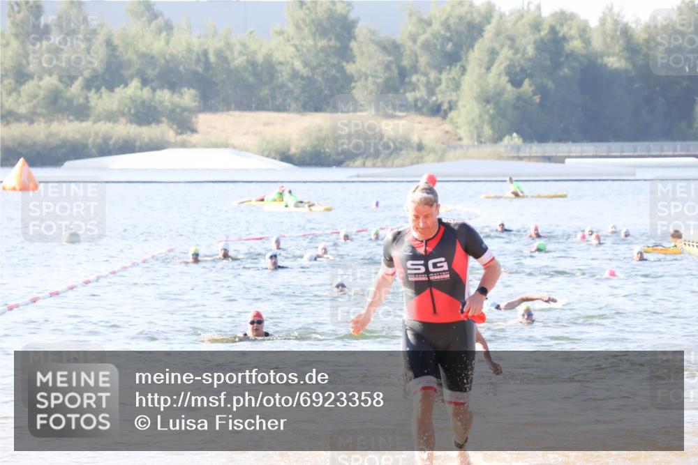 01.09.2024 - 17. Tribühne Triathlon Luisa Fischer http://msf.ph/oto/6923358 01.09.2024 10:04:55 Schwimmen 140, 143, 1062 meine-sportfotos.de