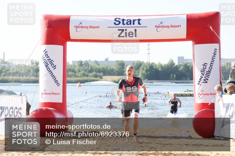 01.09.2024 - 17. Tribühne Triathlon Luisa Fischer http://msf.ph/oto/6923376 01.09.2024 10:04:59 Schwimmen 140, 143, 147, 150, 1062 meine-sportfotos.de