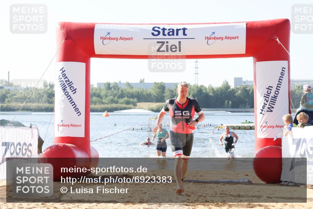 01.09.2024 - 17. Tribühne Triathlon Luisa Fischer http://msf.ph/oto/6923383 01.09.2024 10:04:59 Schwimmen 140, 143, 147, 150, 1062 meine-sportfotos.de