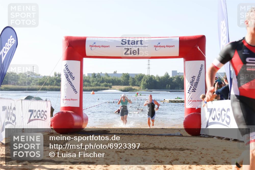 01.09.2024 - 17. Tribühne Triathlon Luisa Fischer http://msf.ph/oto/6923397 01.09.2024 10:05:02 Schwimmen 143, 147, 150 meine-sportfotos.de