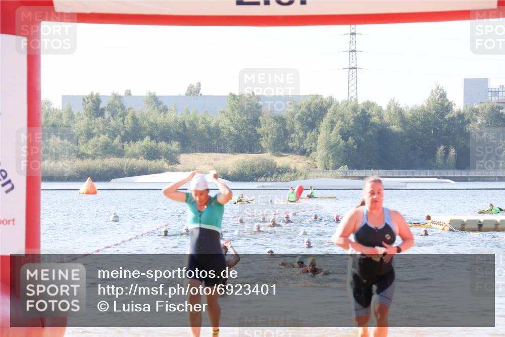 01.09.2024 - 17. Tribühne Triathlon Luisa Fischer http://msf.ph/oto/6923401 01.09.2024 10:05:03 Schwimmen 143, 147, 150 meine-sportfotos.de
