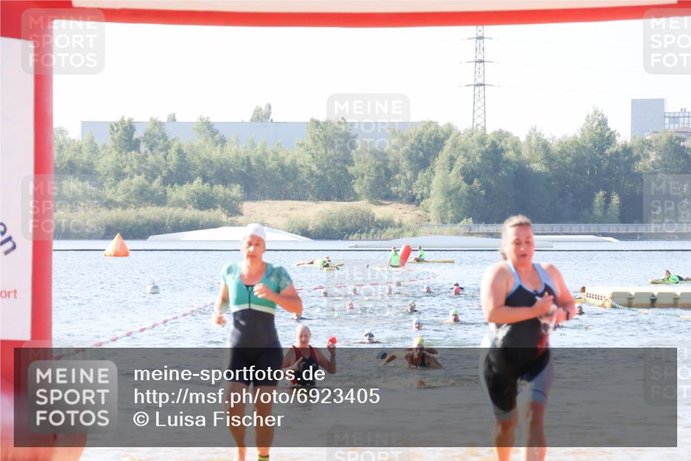 01.09.2024 - 17. Tribühne Triathlon Luisa Fischer http://msf.ph/oto/6923405 01.09.2024 10:05:04 Schwimmen 143, 147, 150 meine-sportfotos.de