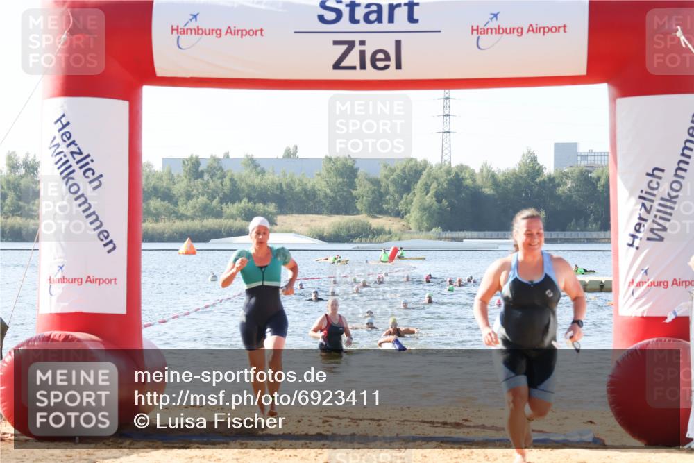 01.09.2024 - 17. Tribühne Triathlon Luisa Fischer http://msf.ph/oto/6923411 01.09.2024 10:05:05 Schwimmen 143, 147, 150 meine-sportfotos.de