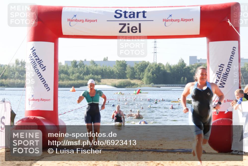 01.09.2024 - 17. Tribühne Triathlon Luisa Fischer http://msf.ph/oto/6923413 01.09.2024 10:05:05 Schwimmen 143, 147, 150 meine-sportfotos.de