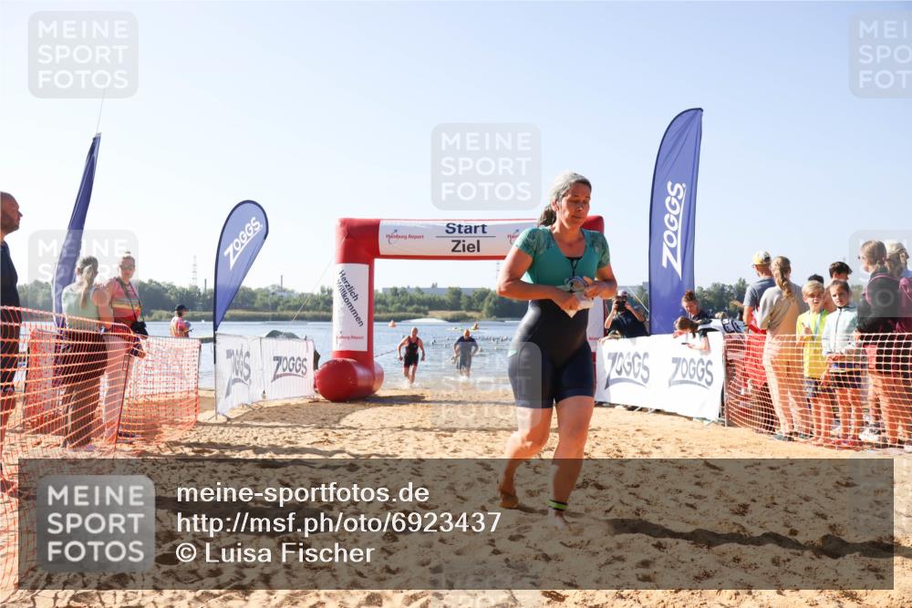01.09.2024 - 17. Tribühne Triathlon Luisa Fischer http://msf.ph/oto/6923437 01.09.2024 10:05:11 Schwimmen 147, 150, 1065, 1074, 1077 meine-sportfotos.de