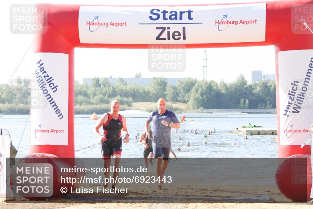 01.09.2024 - 17. Tribühne Triathlon Luisa Fischer http://msf.ph/oto/6923443 01.09.2024 10:05:14 Schwimmen 147, 150, 1065, 1074, 1077 meine-sportfotos.de