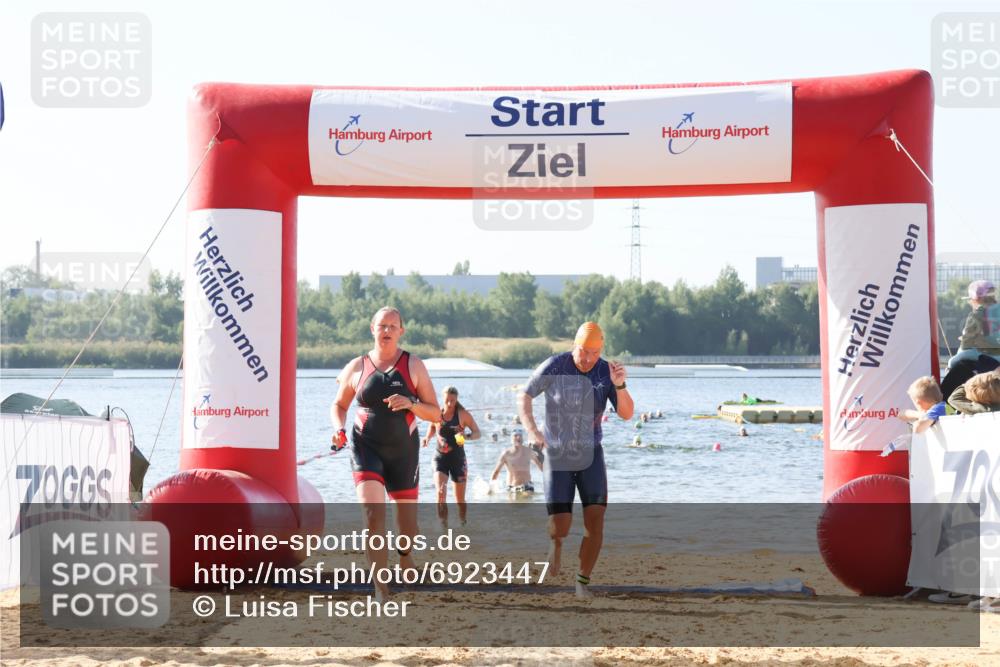 01.09.2024 - 17. Tribühne Triathlon Luisa Fischer http://msf.ph/oto/6923447 01.09.2024 10:05:15 Schwimmen 150, 1065, 1074, 1077 meine-sportfotos.de