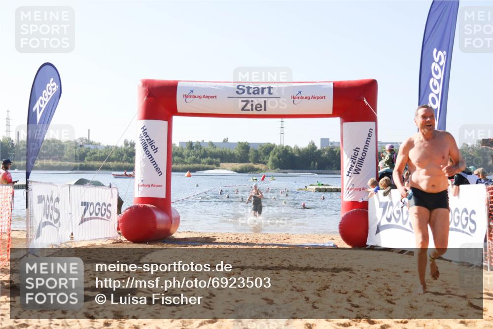 01.09.2024 - 17. Tribühne Triathlon Luisa Fischer http://msf.ph/oto/6923503 01.09.2024 10:05:29 Schwimmen 142, 156, 1065 meine-sportfotos.de