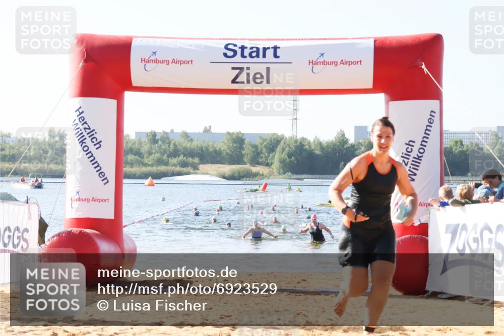 01.09.2024 - 17. Tribühne Triathlon Luisa Fischer http://msf.ph/oto/6923529 01.09.2024 10:05:36 Schwimmen 156 meine-sportfotos.de