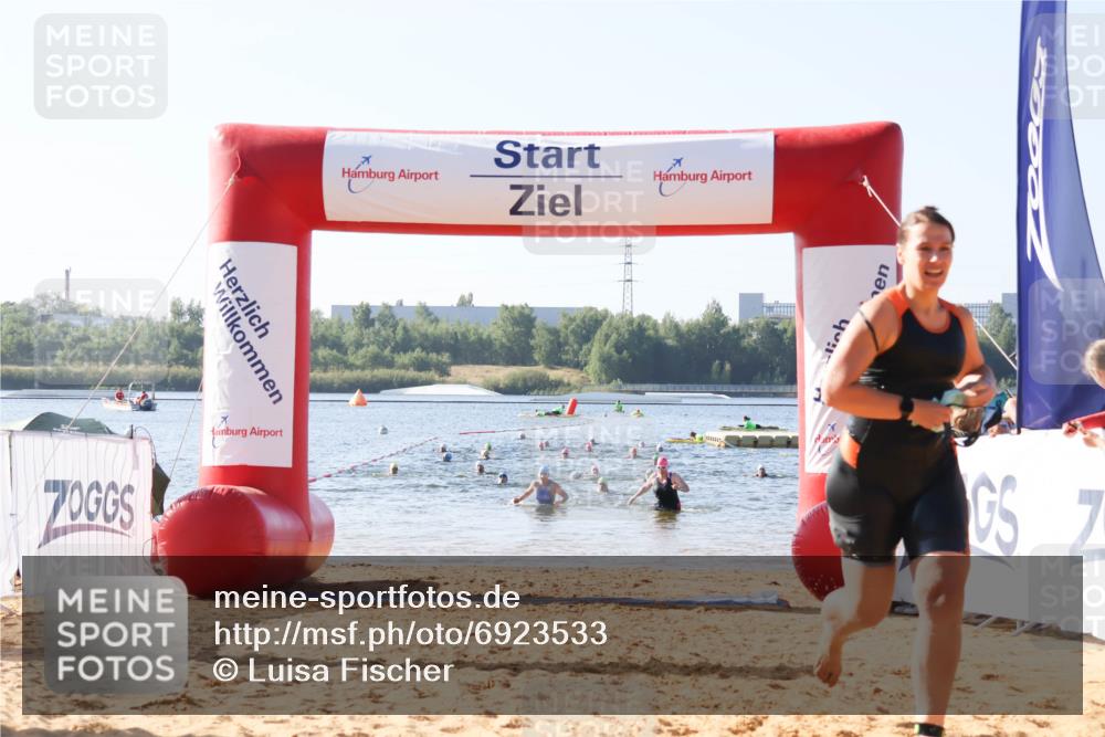 01.09.2024 - 17. Tribühne Triathlon Luisa Fischer http://msf.ph/oto/6923533 01.09.2024 10:05:36 Schwimmen 156 meine-sportfotos.de